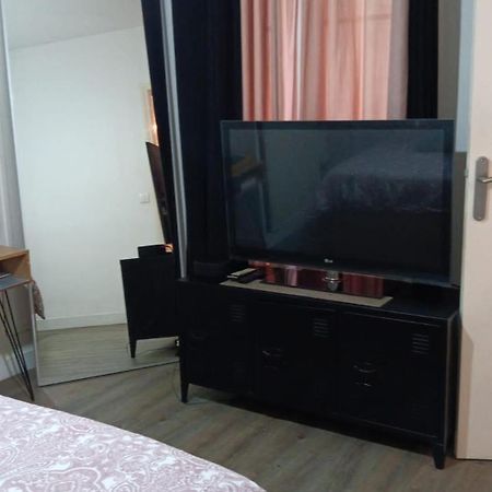 Appartement En Plein Coeur Du 10Eme Et Proche De Plusieurs Gares 巴黎 外观 照片